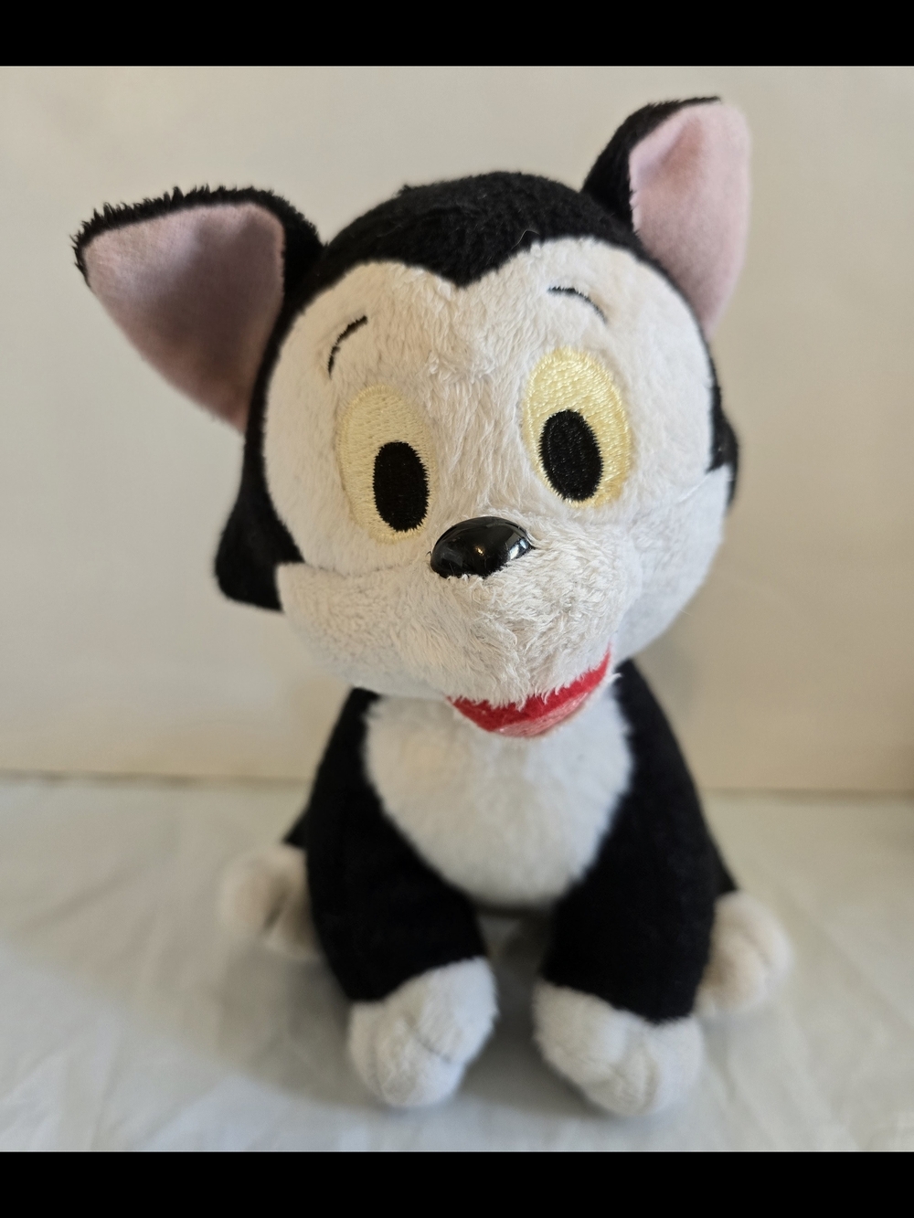 Disney Figaro Kitty  Plush with Pink Ears and Gold Eyes Likr New 7 Inch